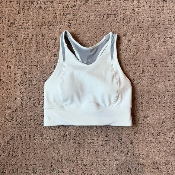 Lululemon Everlux Mesh-Back Train Bra *Light Support, C/D Cup